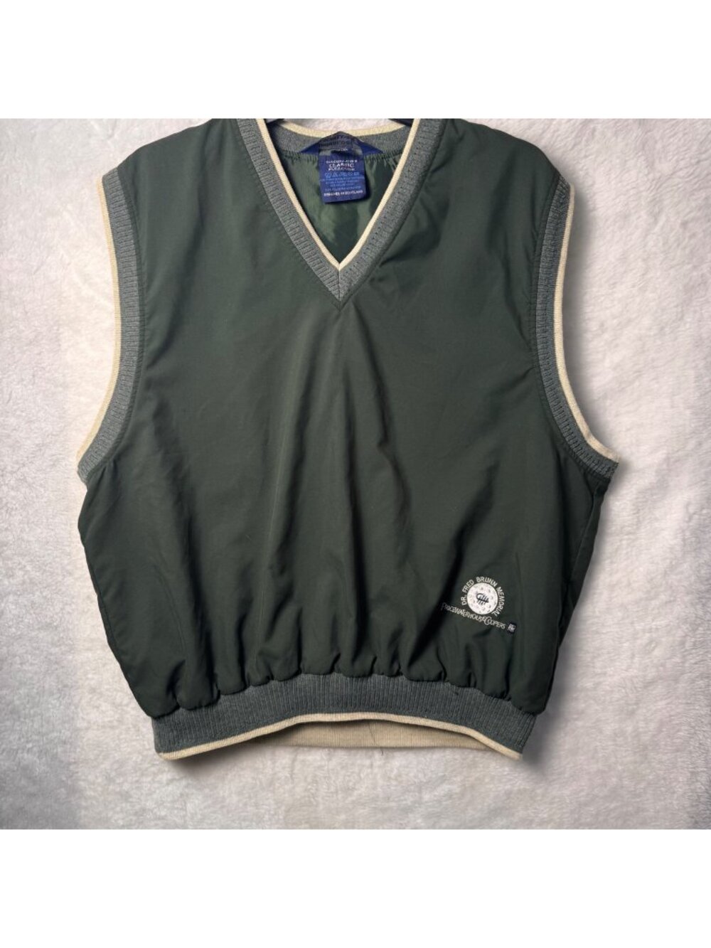 Sunderland of Scotland men's size XL green V-neck golf windbreaker vest